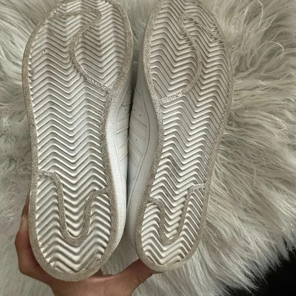 Adidas superstar size 6.5 - Picture 7 of 7